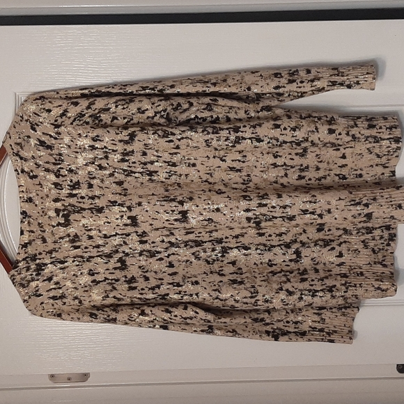 DKNYC Sweater - GUC - Black, Gold, & Tan - a little more wear under arm pits - M - Picture 8 of 12